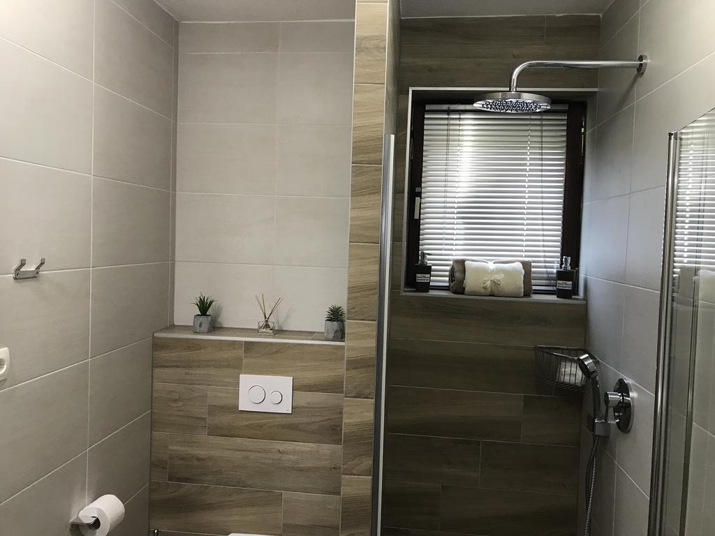 Plitvice Diamond Apartment โคเรนนิซา ภายนอก รูปภาพ