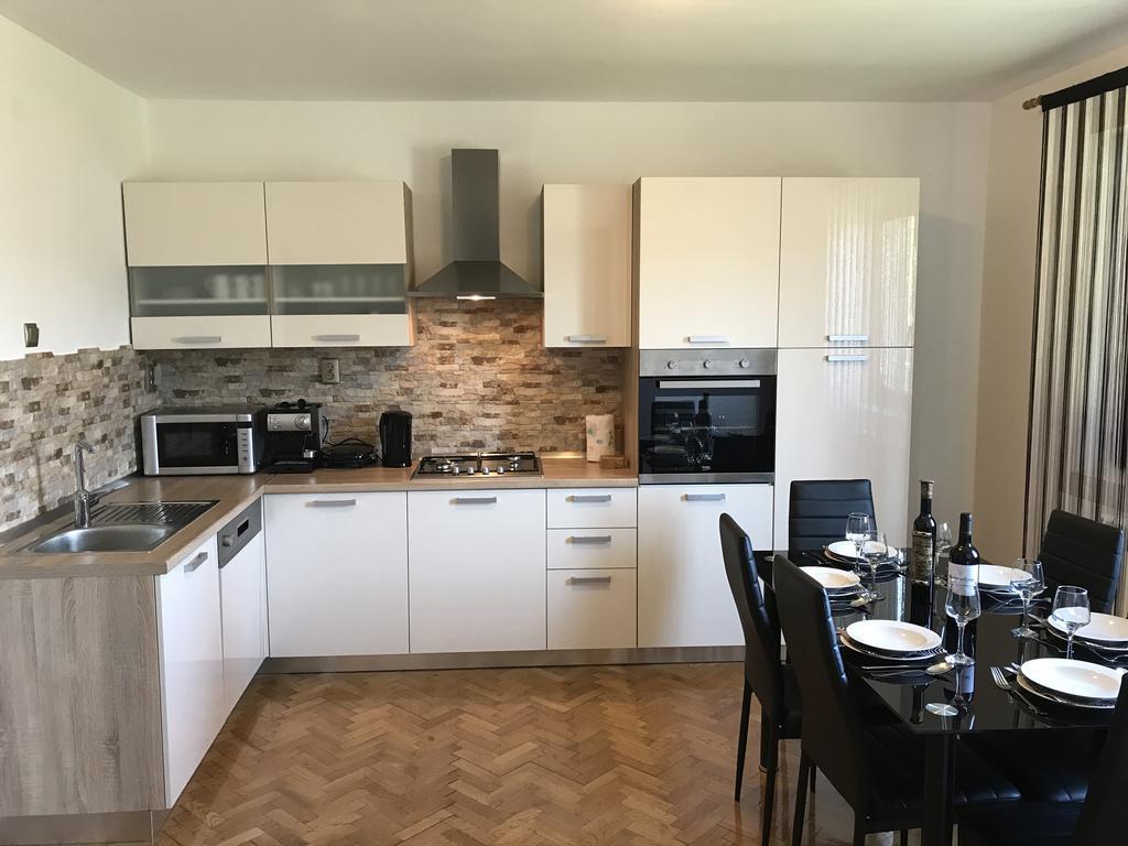 Plitvice Diamond Apartment โคเรนนิซา ภายนอก รูปภาพ